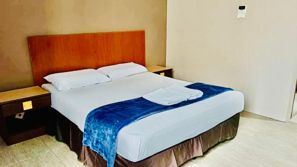 Baron Water Front Motel Kuah Exterior photo