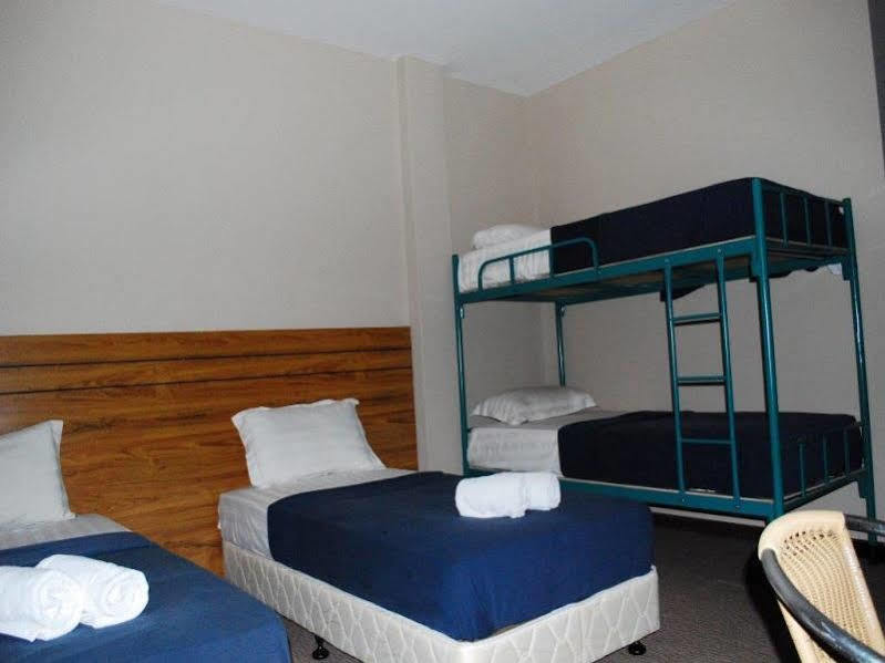Baron Water Front Motel Kuah Exterior photo